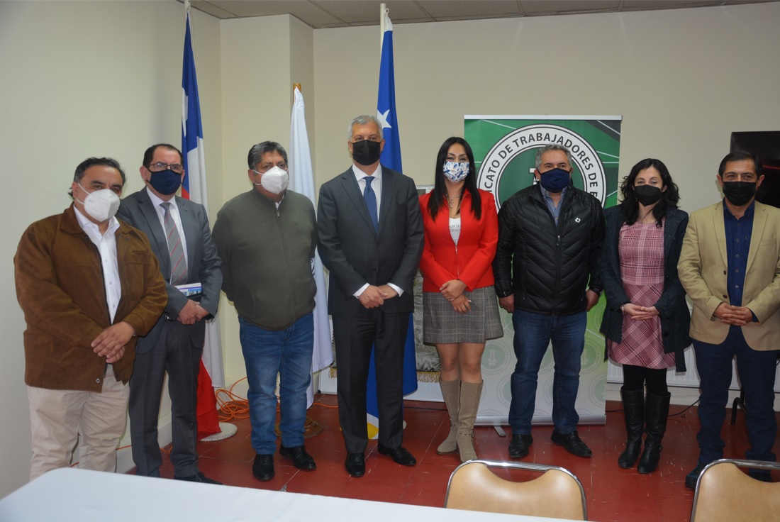 Sindicato de Trabajadores de Enap se reunió con ministro de Energía para analizar nombramiento del nuevo gerente Julio Aranis