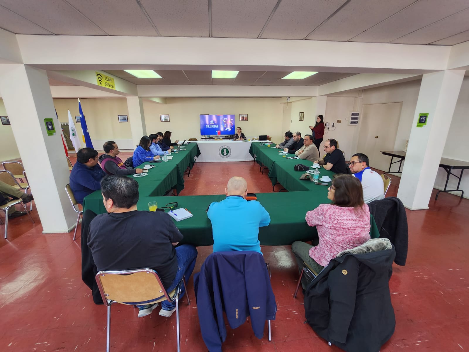 Consultivo con delegados la empresa Enap y charla sobre la ley de las 40 horas