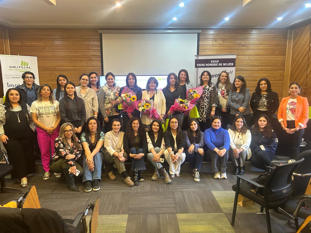 Alta convocatoria de socias a evento “ENAP TIENE NOMBRE DE MUJER” liderado por Sindicato de Trabajadores ENAP Magallanes.